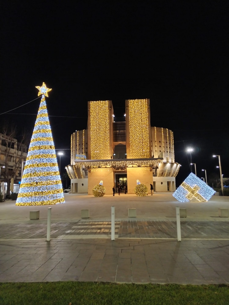 Auguri di BUONE FESTE!